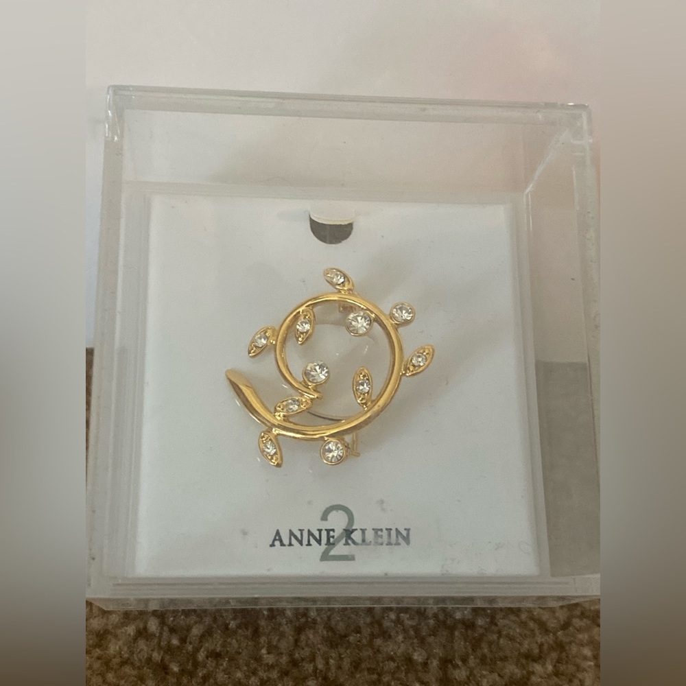 Anne Klein Brooch Pin vintage signed AK Gold Tone Swirl Leaf Branch Rhinestones